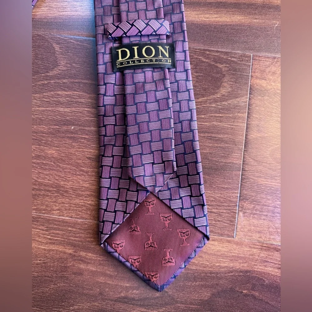 Sophisticated DION Collection Geometric Men's Tie in Rich Purple